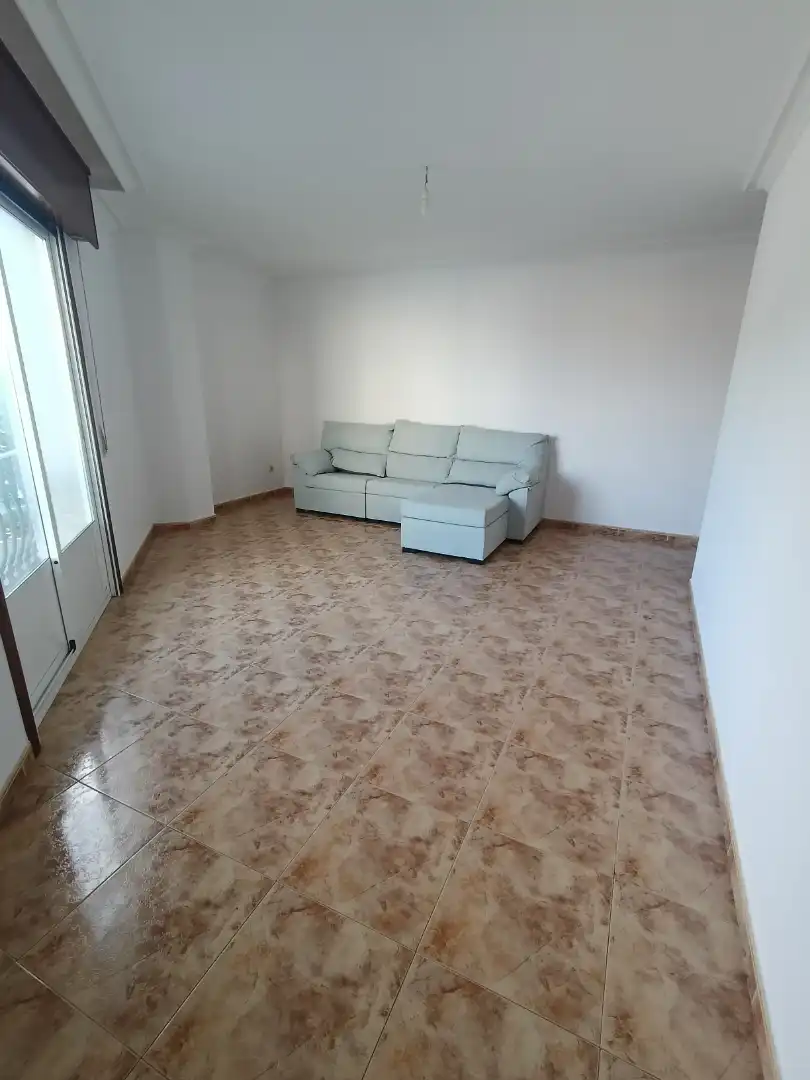 Wohnung zur Miete in Rúa Eduardo Álvarez Carballido, 2, Melide Wohnzimmer von Wohnung zur Miete in Melide mit Parkett, Möbliert und Balkon