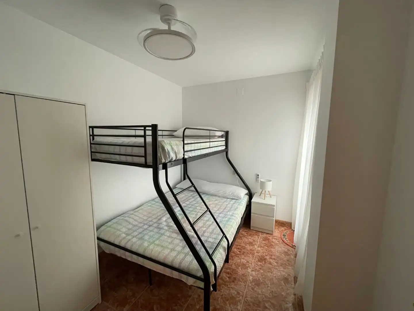 Apartamento de alquiler en Avenida Diputación, 3, Viver Habitación de Apartamento de alquiler en Viver con Terraza, Trastero y Amueblado