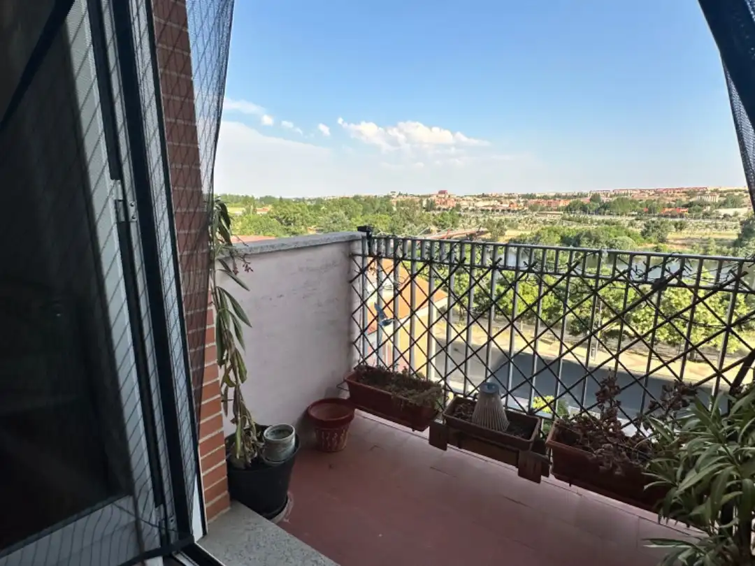 Flat for sale in Calle Jerónimo Münzer, 2, La Platina- Hospital - Campus Balcony of Flat for sale in Salamanca Capital with Balcony