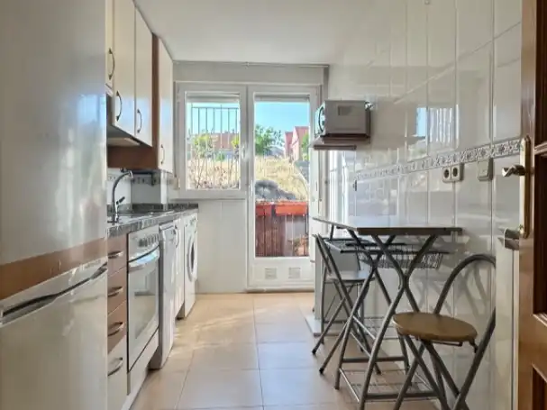 Flat for sale in Calle Jerónimo Münzer, 2, La Platina- Hospital - Campus Kitchen of Flat for sale in Salamanca Capital with Balcony