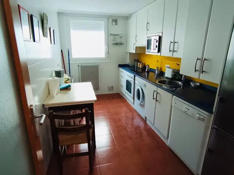 Flat for rent in Calle Condes de Berberana, 10, Universidad - Las Huelgas Kitchen of Flat for rent in Burgos with Heating, Parquet flooring and Storage room