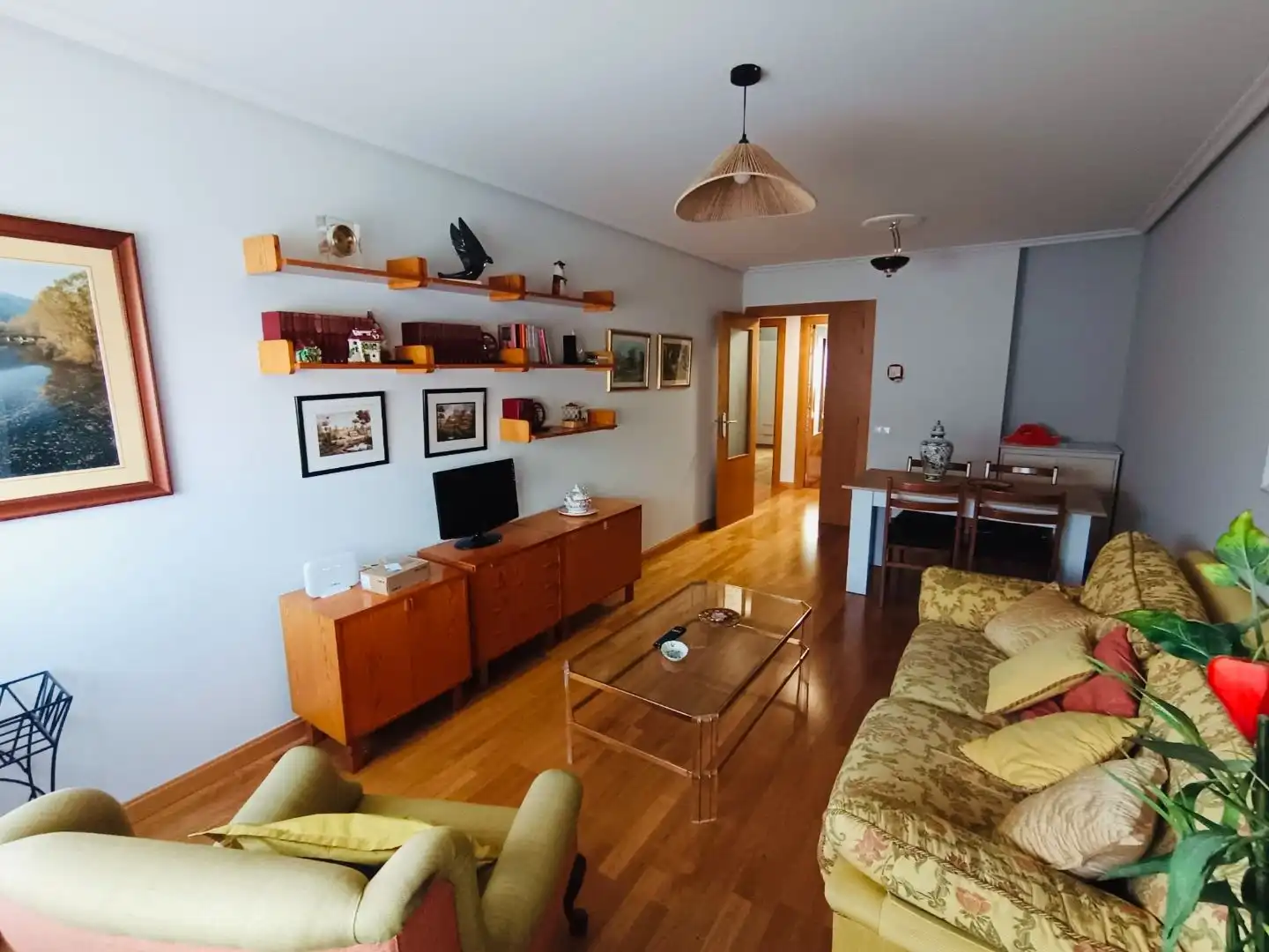 Flat for rent in Calle Condes de Berberana, 10, Universidad - Las Huelgas Living room of Flat for rent in Burgos with Heating, Parquet flooring and Storage room