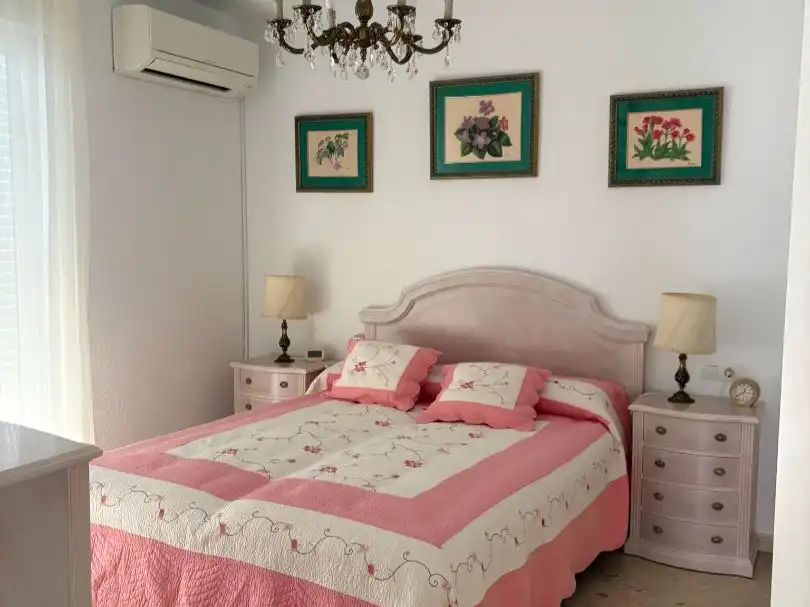 Piso en venta en Avenida Doctor Sánchez Moreno, 55, La Mamola Habitación de Piso en venta en Polopos con Aire acondicionado, Calefacción y Terraza
