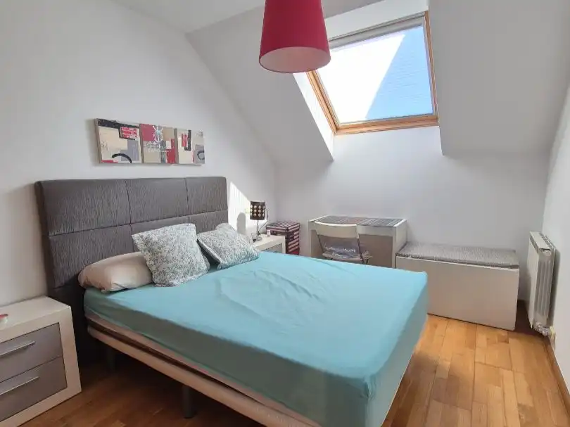 Ático en venta en Travesía Da Xalda, 20, O Carril Habitación de Ático en venta en Vilagarcía de Arousa con Terraza, Piscina y Balcón