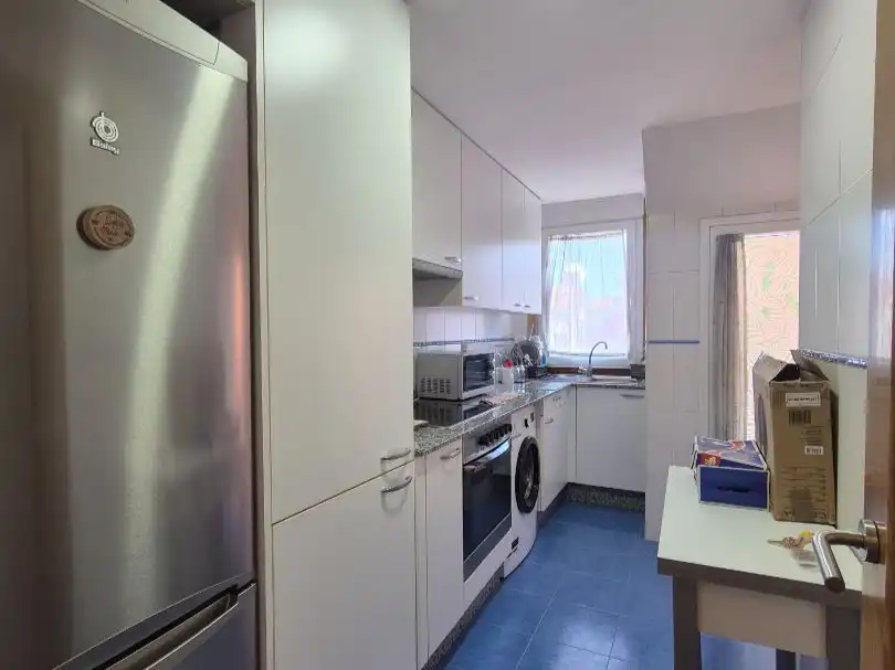 Ático en venta en Travesía Da Xalda, 20, O Carril Cocina de Ático en venta en Vilagarcía de Arousa con Terraza, Piscina y Balcón