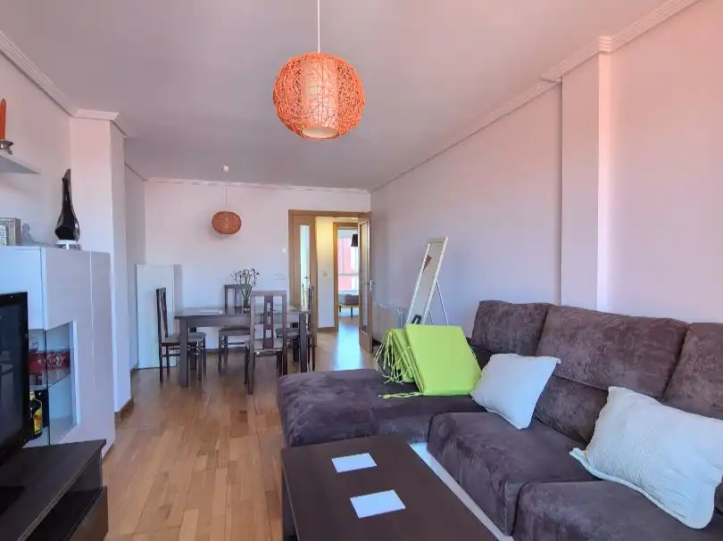 Ático en venta en Travesía Da Xalda, 20, O Carril Sala de estar de Ático en venta en Vilagarcía de Arousa con Terraza, Piscina y Balcón