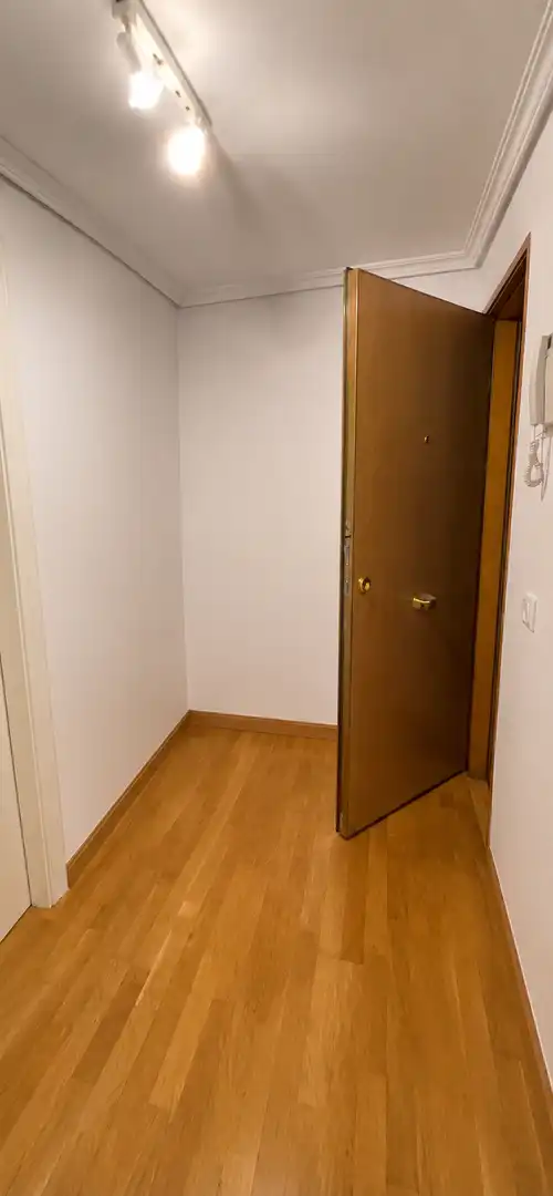 Wohnung zur Miete in Avenida de Irlanda, 15, Buenavista - Valparaíso - La Legua Wohnung zur Miete in Toledo Capital mit Klimaanlage, Terrasse und Schwimmbad