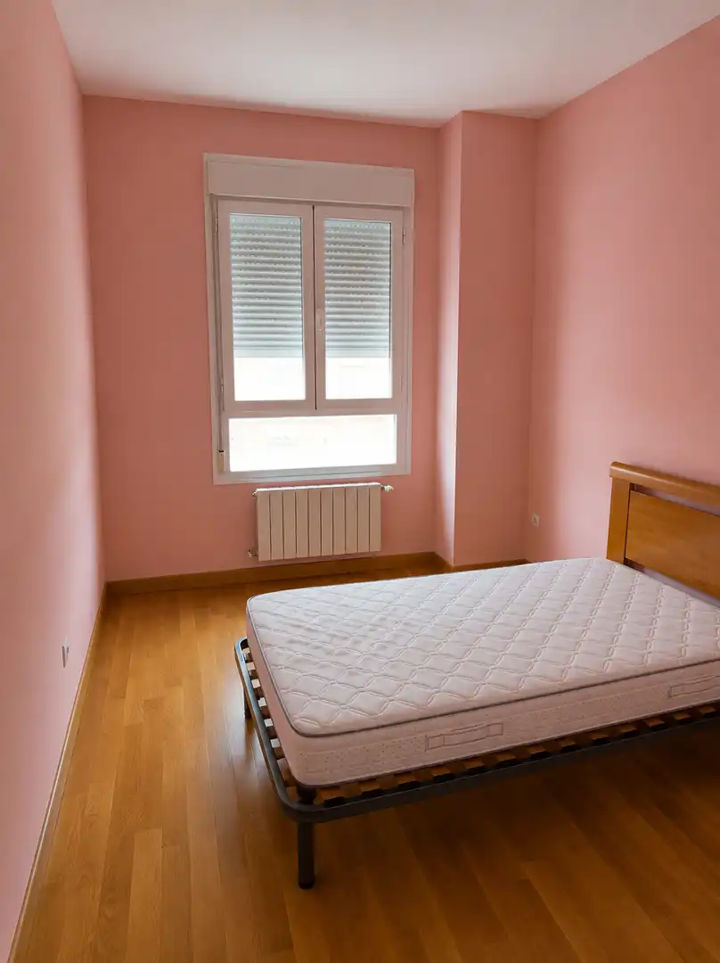 Wohnung zur Miete in Avenida de Irlanda, 15, Buenavista - Valparaíso - La Legua Schlafzimmer von Wohnung zur Miete in Toledo Capital mit Klimaanlage, Terrasse und Schwimmbad
