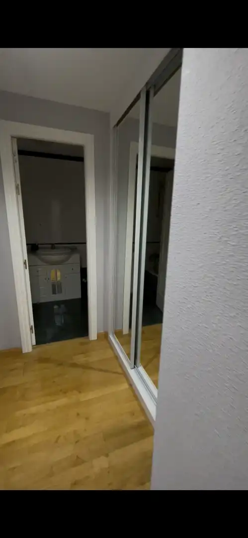 Wohnung zur Miete in Avenida de Irlanda, 15, Buenavista - Valparaíso - La Legua Wohnung zur Miete in Toledo Capital mit Klimaanlage, Terrasse und Schwimmbad