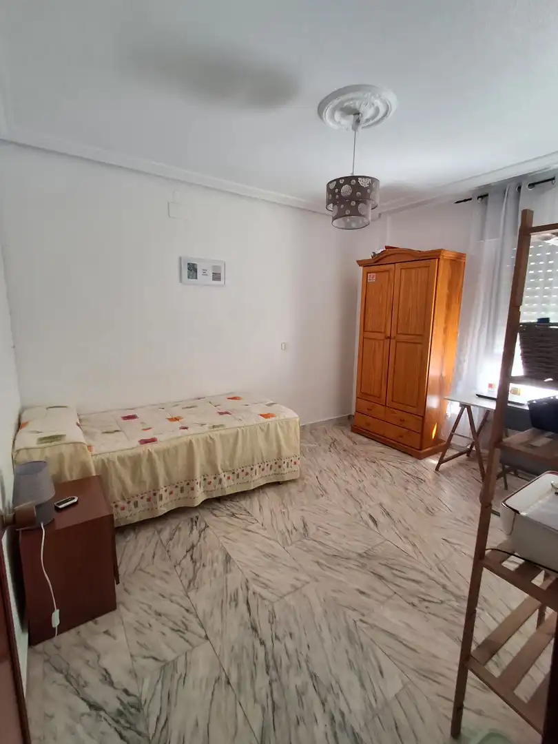 Room in Avenida Jose María Alcaraz y Alenda, 8, Valdepasillas - La Paz - Huerta Rosales Room in Avenida Jose María Alcaraz y Alenda, 8, Valdepasillas - La Paz - Huerta Rosales