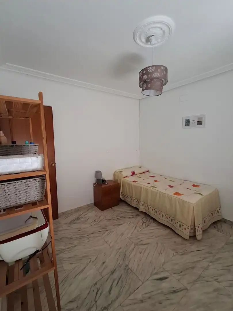 Room in Avenida Jose María Alcaraz y Alenda, 8, Valdepasillas - La Paz - Huerta Rosales Room in Avenida Jose María Alcaraz y Alenda, 8, Valdepasillas - La Paz - Huerta Rosales