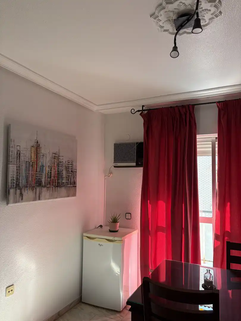 Room in Avenida Jose María Alcaraz y Alenda, 8, Valdepasillas - La Paz - Huerta Rosales Room in Avenida Jose María Alcaraz y Alenda, 8, Valdepasillas - La Paz - Huerta Rosales