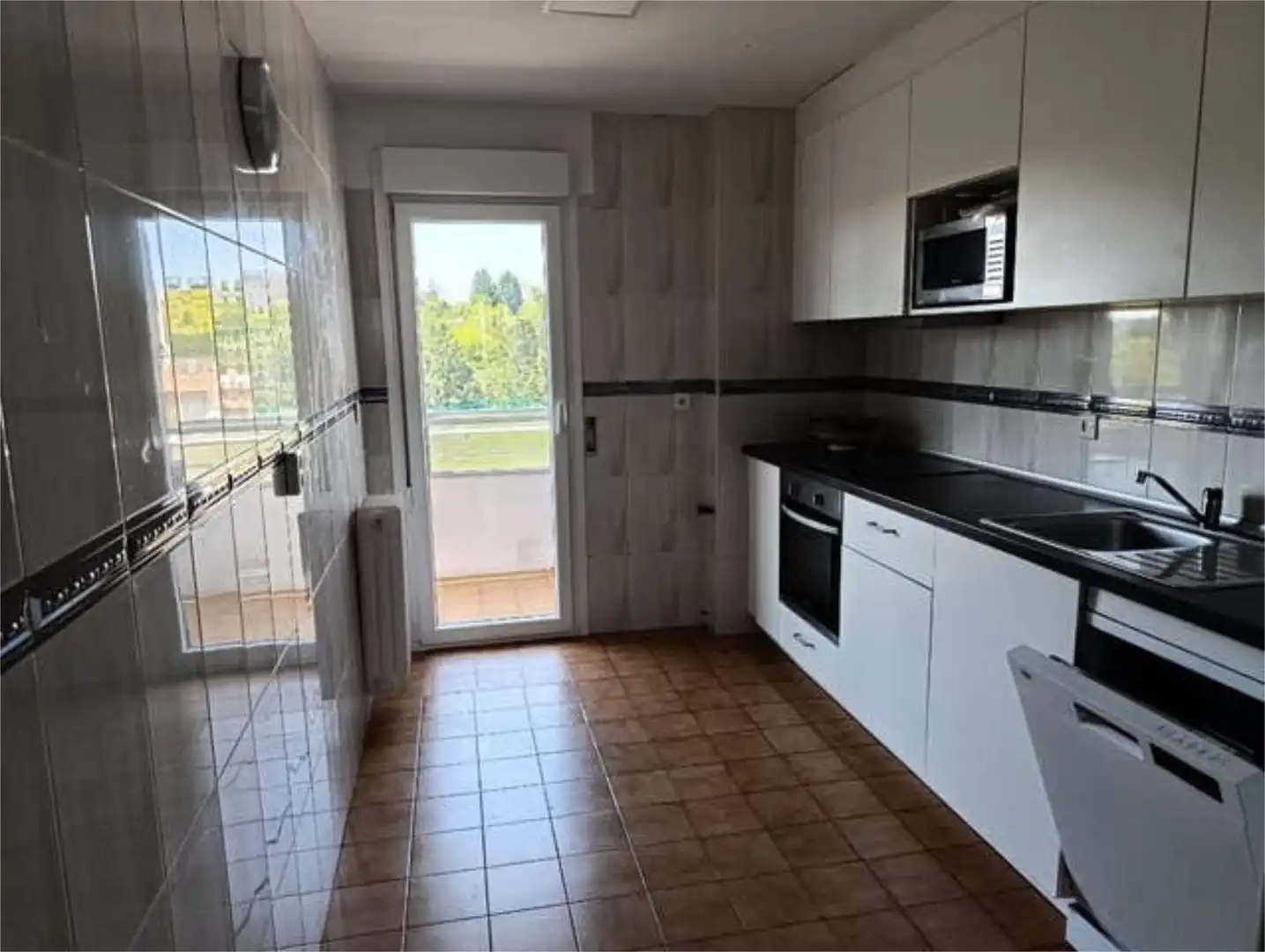 Flat for rent in San José Alto Kitchen of Flat for rent in Zaragoza with Heating, Private garden and Terrace