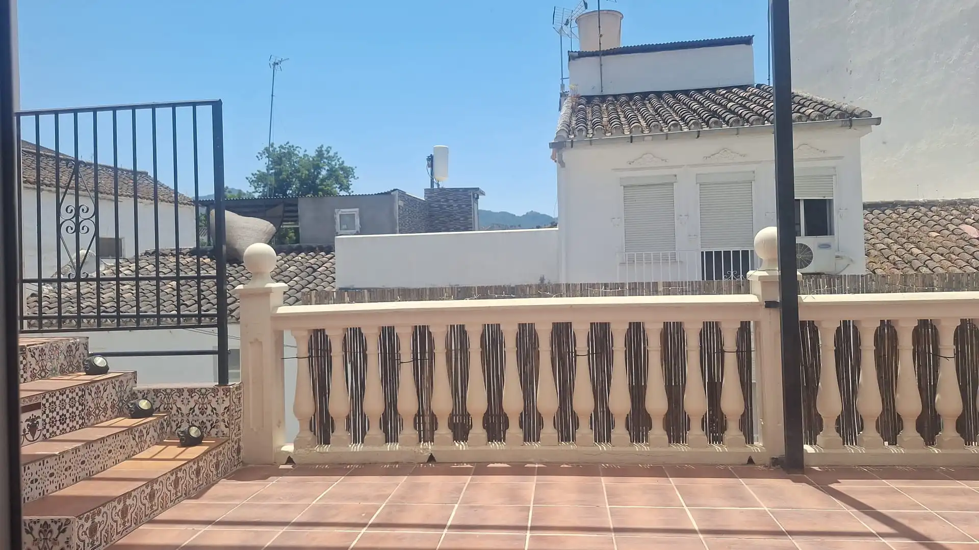Piso en venta en Calle Cañutos, 11, Coín Terraza de Piso en venta en Coín con Terraza, Amueblado y Horno