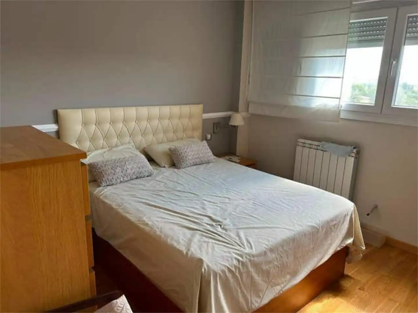 Piso en venta en La Almozara Habitación de Piso en venta en Zaragoza con Calefacción y Amueblado