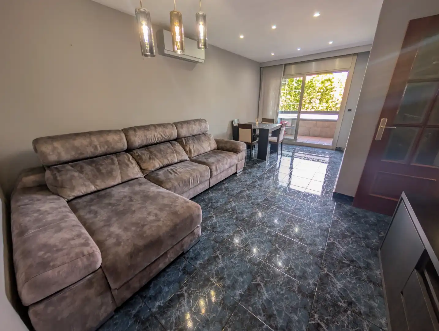 Piso en venta en Avinguda de la Generalitat, 184, Torrent Ballester Sala de estar de Piso en venta en Viladecans con Aire acondicionado, Amueblado y Horno