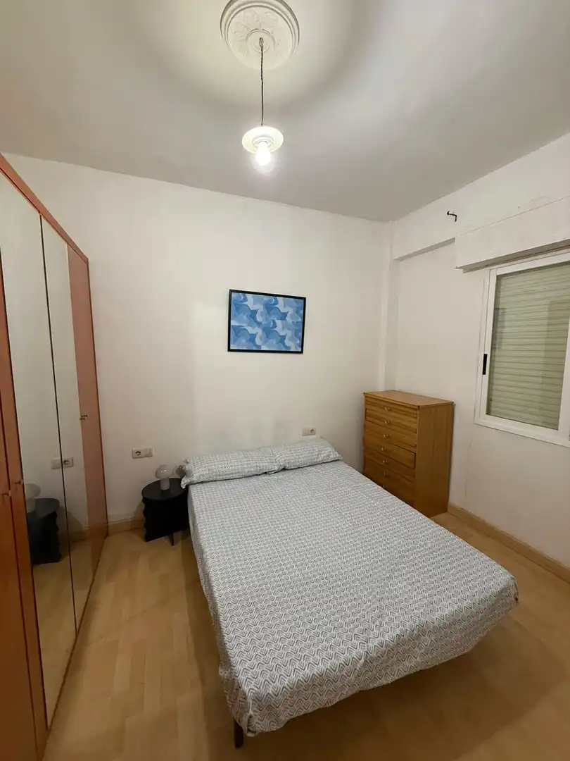 Habitació a Rúa Pero Meogo, 4, San Francisco Dormitori de Pis per a compartir en Ourense Capital amb Calefacció, Parquet i Traster