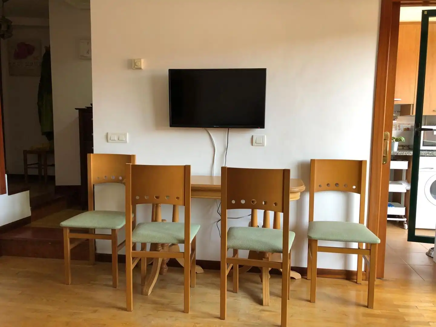 Flat for rent in Avenida la Playa, 19, Colunga Dining room of Flat for rent in Colunga with Heating, Parquet flooring and Terrace