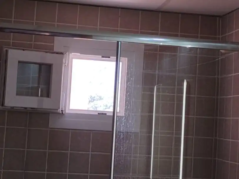 Apartments for rent in Carrer de Jeroni Alemany, 13, Son Cotoner Bathroom of Apartments for rent in Palma de Mallorca with Air Conditioner, Terrace and Furnished