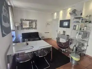 Dúplex de alquiler en Calle de Moratín, 18, Cortes - Huertas Sala de estar de Dúplex de alquiler en Madrid Capital con Balcón