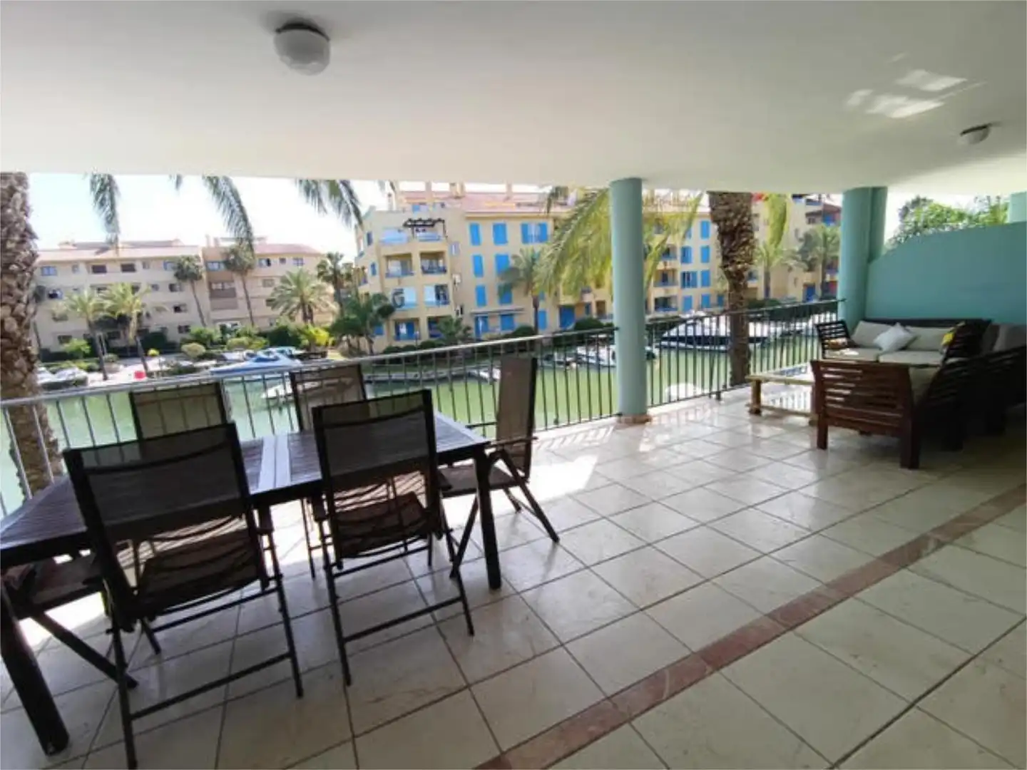 Wohnung zum Verkauf in Puerto de Sotogrande - La Marina Terrasse von Wohnung zum Verkauf in Sotogrande mit Heizung, Privatgarten und Terrasse