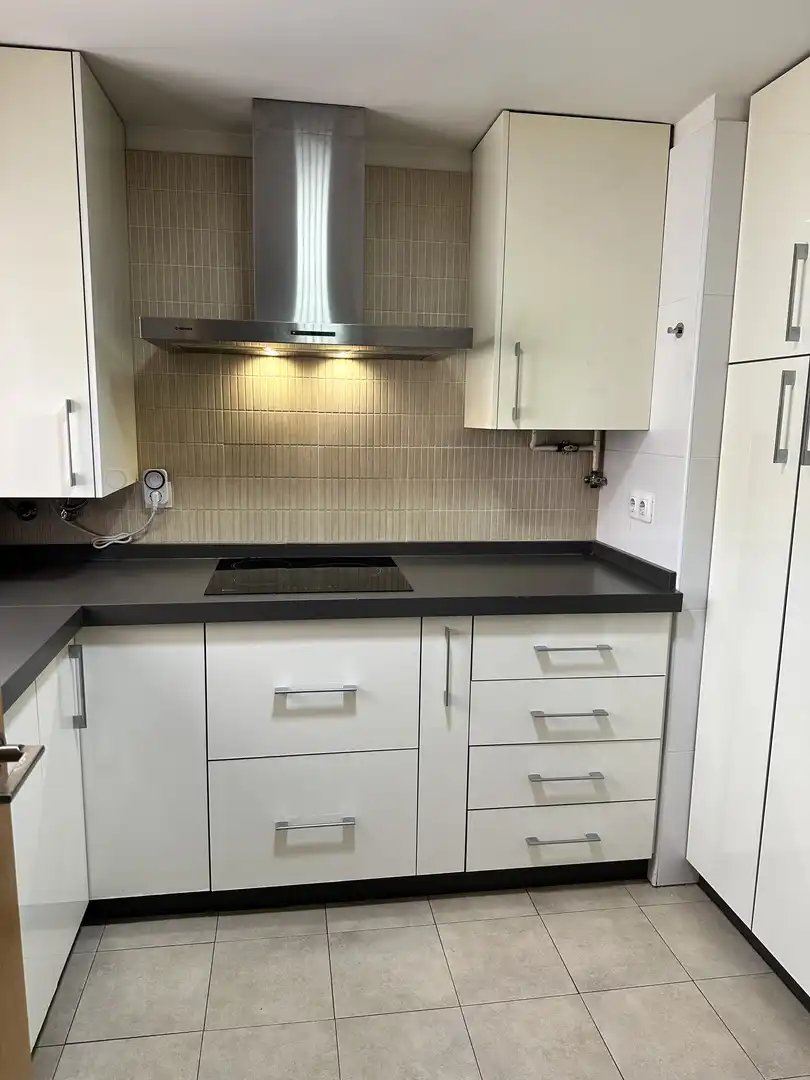 Piso de alquiler en Avenida del Aeropuerto, 52, Ciudad Jardín - Zoco Cocina de Piso de alquiler en Córdoba con Aire acondicionado, Parquet y Amueblado