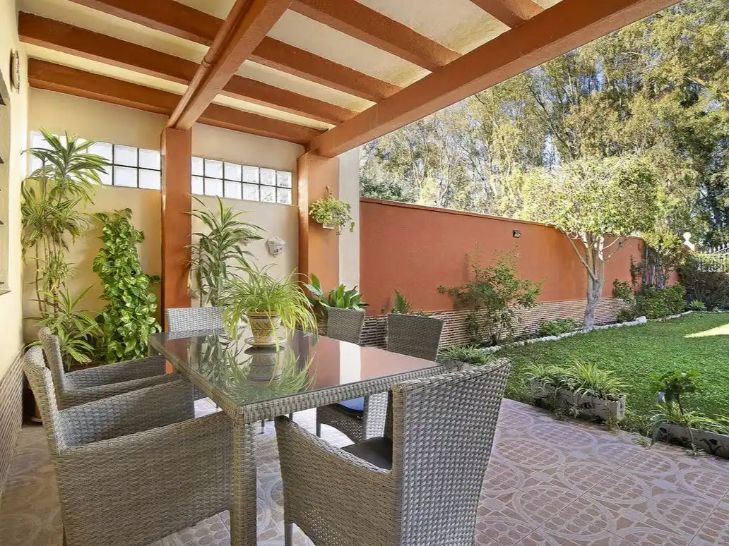 Terrasse von Einfamilien-Reihenhaus zur Miete in El Puerto de Santa María mit Klimaanlage, Heizung und Privatgarten