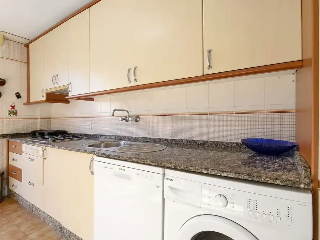 Küche von Einfamilien-Reihenhaus zur Miete in El Puerto de Santa María mit Klimaanlage, Heizung und Privatgarten