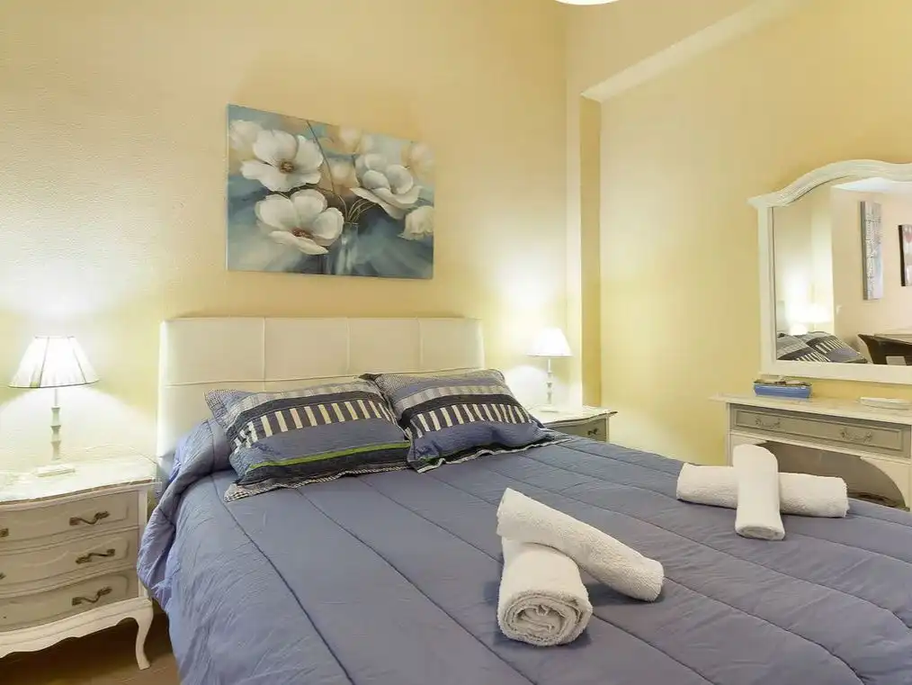 Schlafzimmer von Einfamilien-Reihenhaus zur Miete in El Puerto de Santa María mit Klimaanlage, Heizung und Privatgarten
