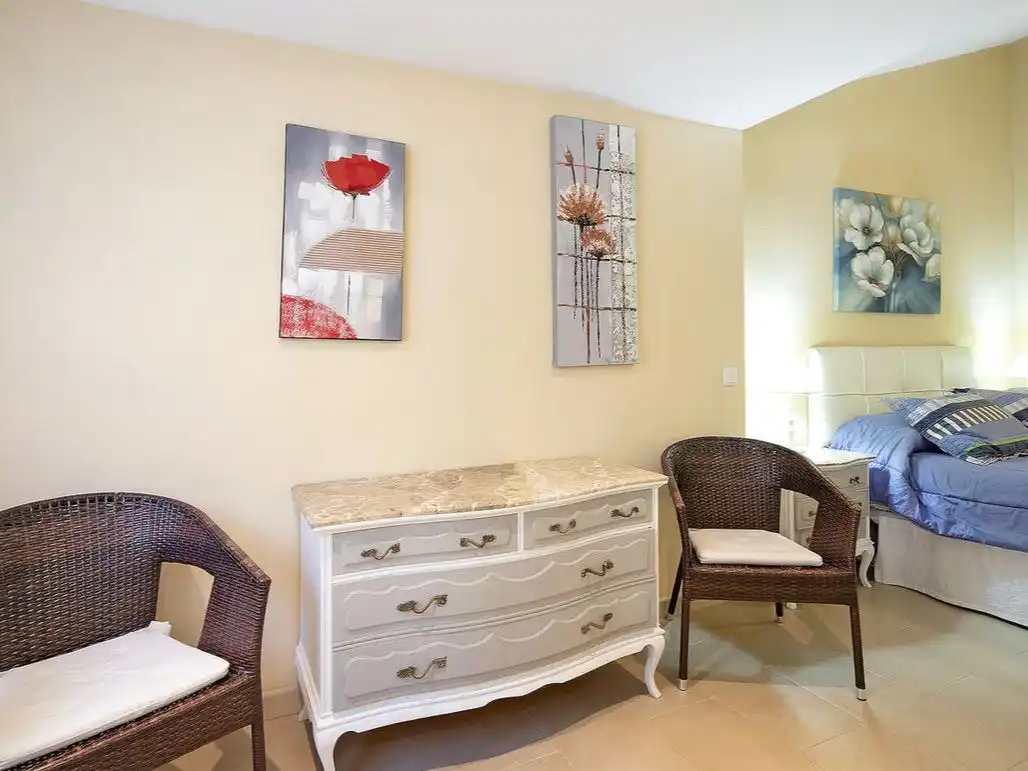 Schlafzimmer von Einfamilien-Reihenhaus zur Miete in El Puerto de Santa María mit Klimaanlage, Heizung und Privatgarten