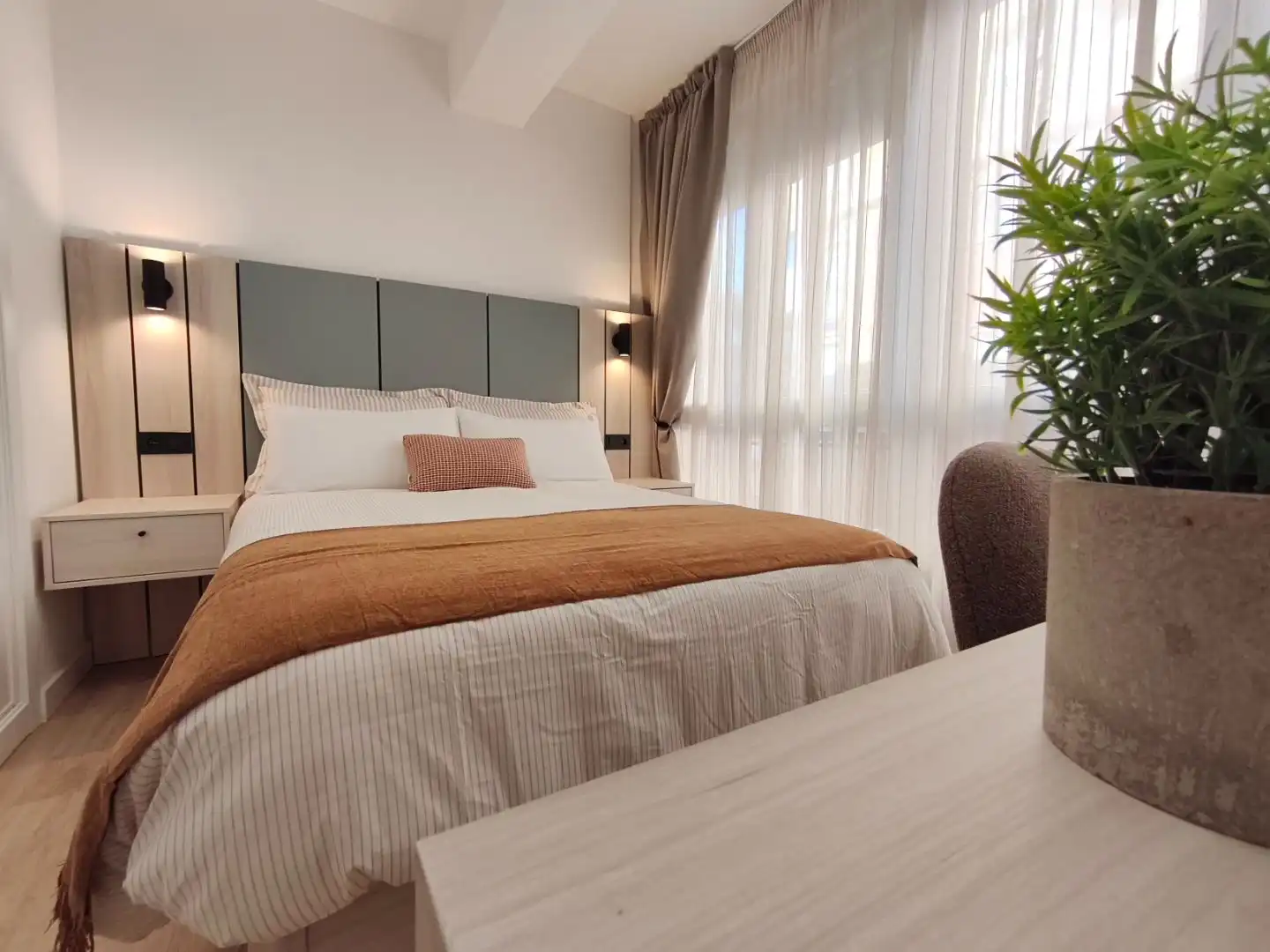 Zimmer in Calle Martínez Maldonado, 28, Los Castillejos - La Trinidad Schlafzimmer von Wohnung zur untervermieten in Málaga mit Klimaanlage, Parkett und Möbliert