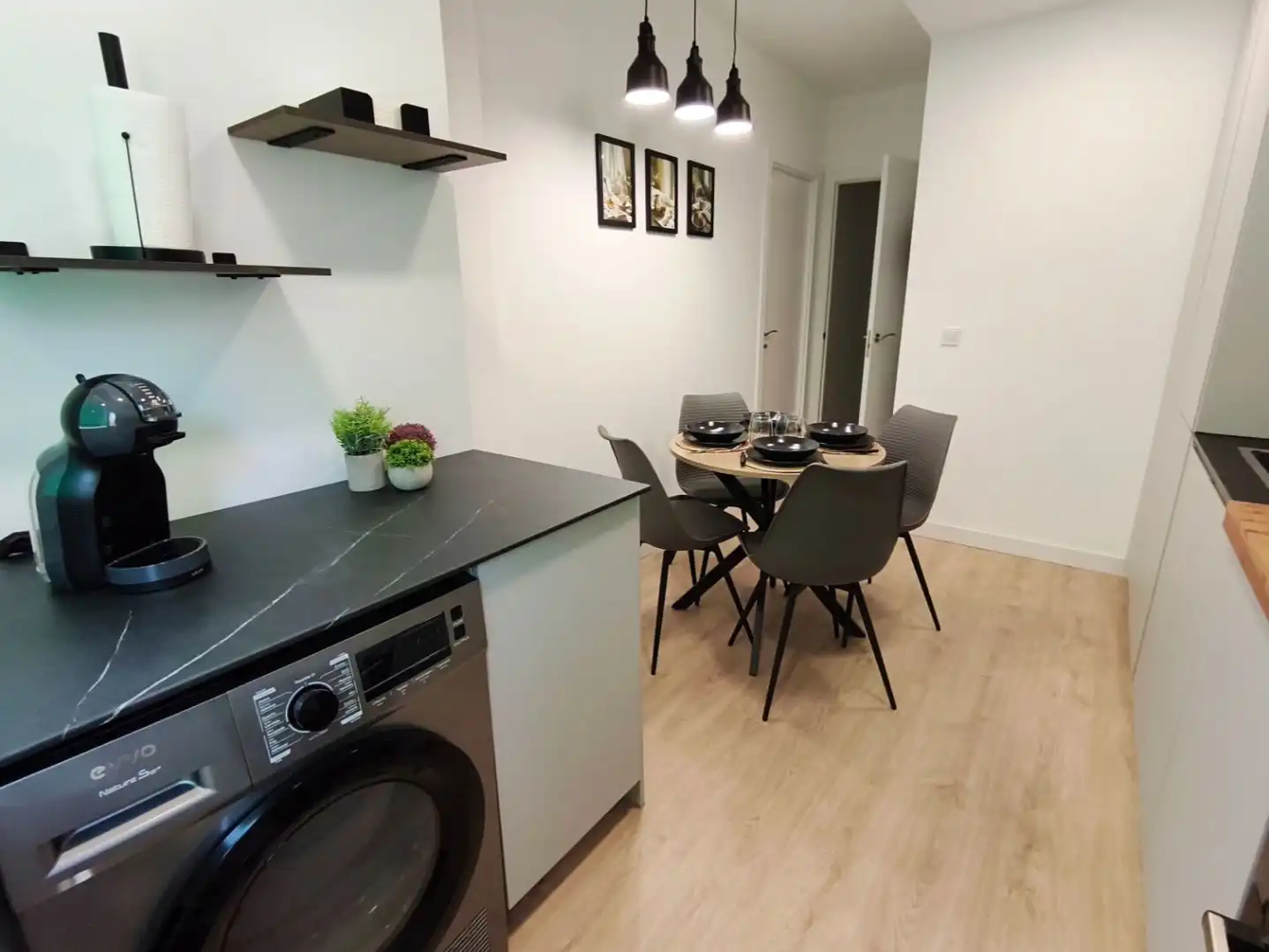 Zimmer in Calle Martínez Maldonado, 28, Los Castillejos - La Trinidad Küche von Wohnung zur untervermieten in Málaga mit Klimaanlage, Parkett und Möbliert