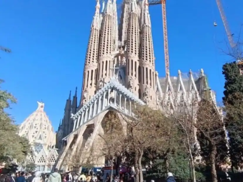 Pis en venda a Carrer de Cartagena, 250, Sagrada Família Vista exterior de Pis en venda en Barcelona Capital amb Aire condicionat i Terrassa