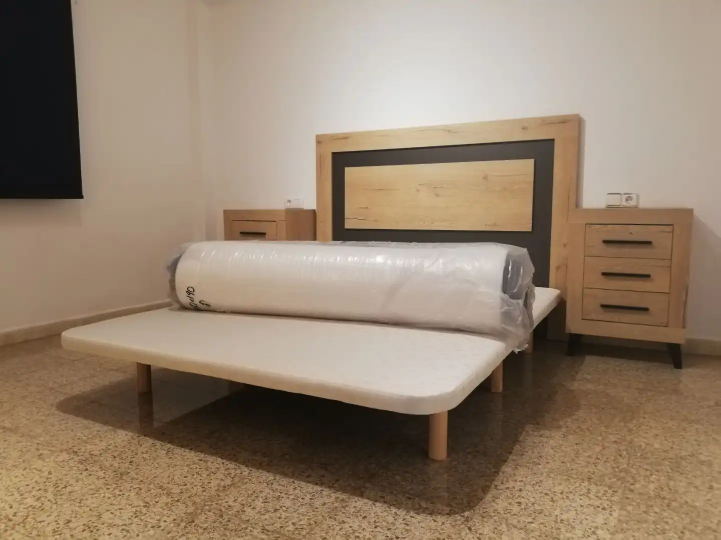 Piso de alquiler en Carrer del Cardenal Vera, 35, Sants Patrons Habitación de Piso de alquiler en Alzira con Aire acondicionado y Amueblado
