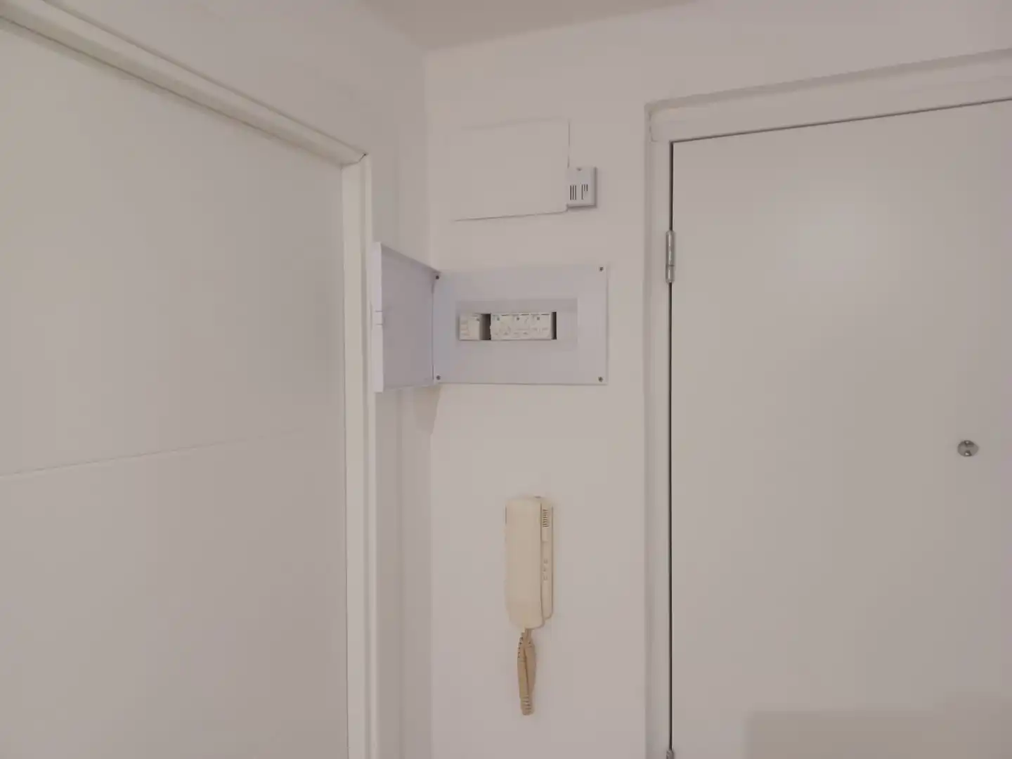 Piso de alquiler en Carrer del Cardenal Vera, 35, Sants Patrons Habitación de Piso de alquiler en Alzira con Aire acondicionado y Amueblado