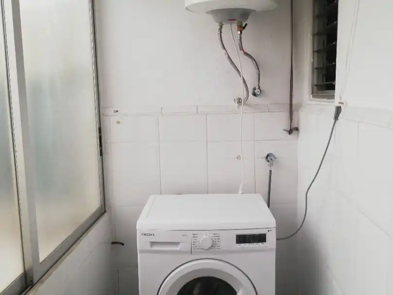 Piso de alquiler en Carrer del Cardenal Vera, 35, Sants Patrons Baño de Piso de alquiler en Alzira con Aire acondicionado y Amueblado