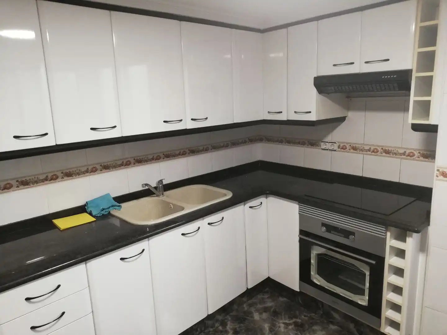 Piso de alquiler en Carrer del Cardenal Vera, 35, Sants Patrons Cocina de Piso de alquiler en Alzira con Aire acondicionado y Amueblado