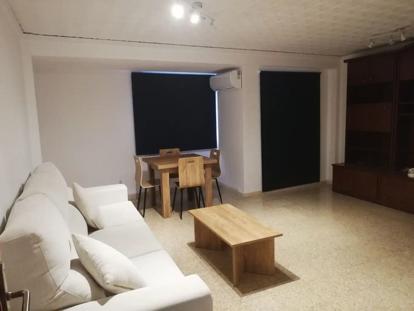 Piso de alquiler en Carrer del Cardenal Vera, 35, Sants Patrons Piso de alquiler en Alzira con Aire acondicionado y Amueblado