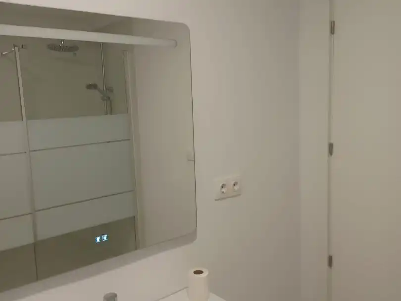 Baño de Piso de alquiler en Alzira con Aire acondicionado y Amueblado