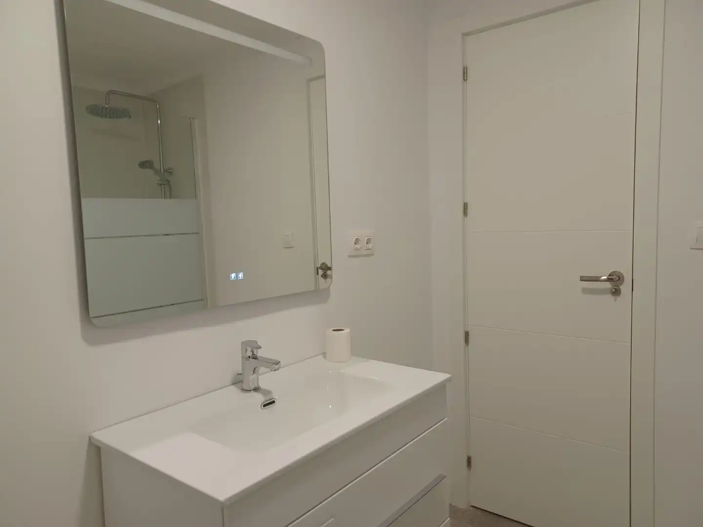 Baño de Piso de alquiler en Alzira con Aire acondicionado y Amueblado