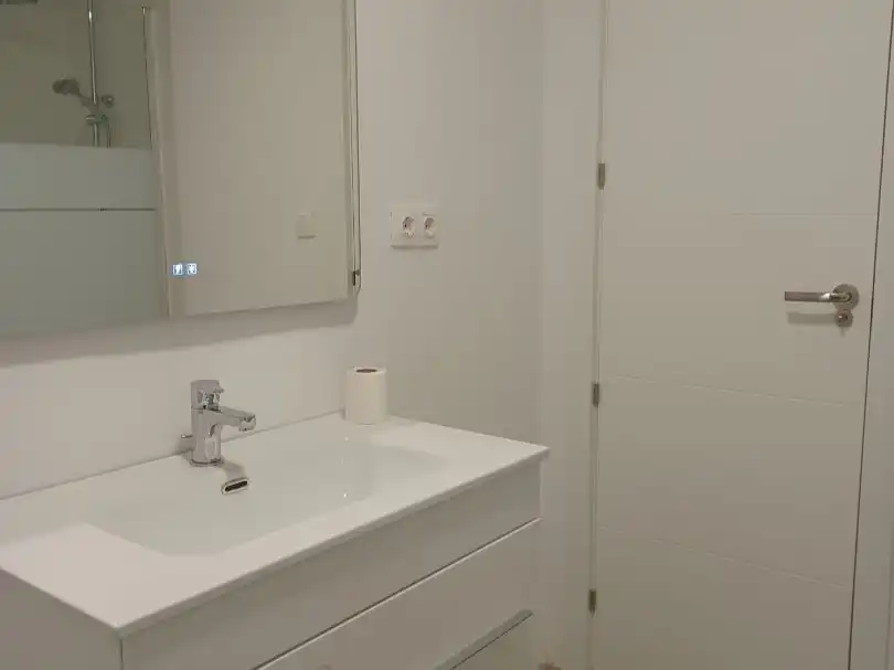 Baño de Piso de alquiler en Alzira con Aire acondicionado y Amueblado