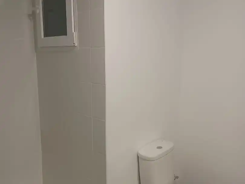 Baño de Piso de alquiler en Alzira con Aire acondicionado y Amueblado
