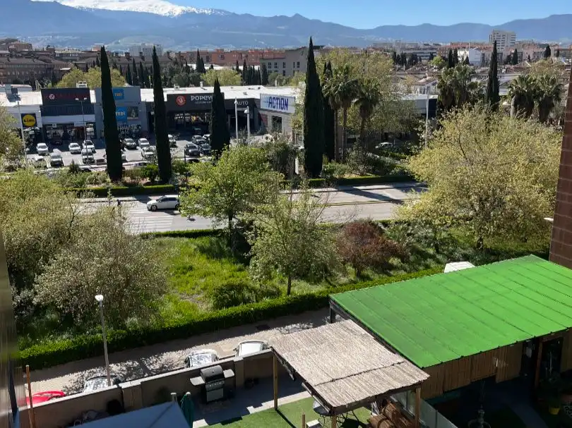 Piso de alquiler en Calle Emir, 1, Parque Lagos Vista exterior de Piso de alquiler en Granada con Aire acondicionado, Calefacción y Parquet