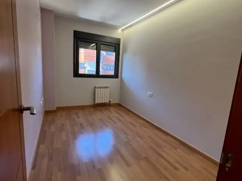 Piso de alquiler en Calle Emir, 1, Parque Lagos Habitación de Piso de alquiler en Granada con Aire acondicionado, Calefacción y Parquet