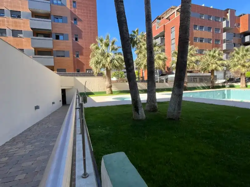 Piso de alquiler en Calle Emir, 1, Parque Lagos Piscina de Piso de alquiler en Granada con Aire acondicionado, Calefacción y Parquet