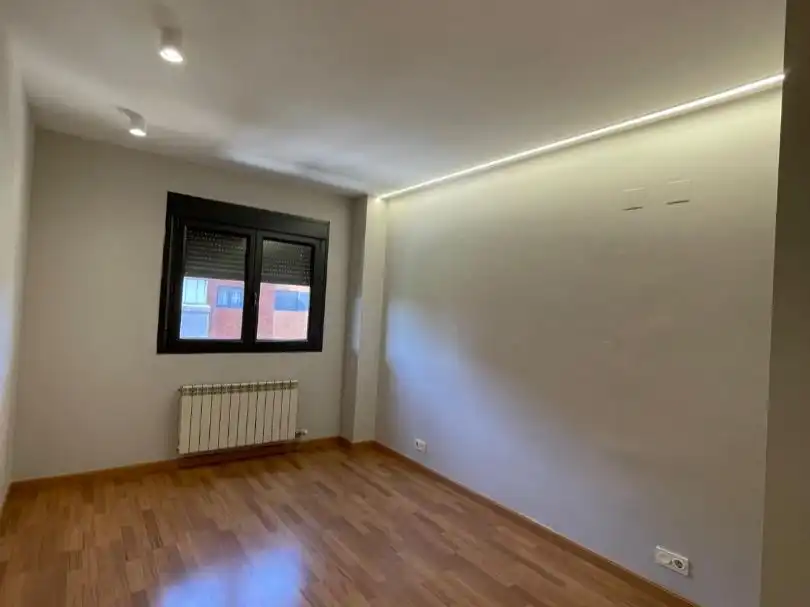 Piso de alquiler en Calle Emir, 1, Parque Lagos Piso de alquiler en Granada con Aire acondicionado, Calefacción y Parquet