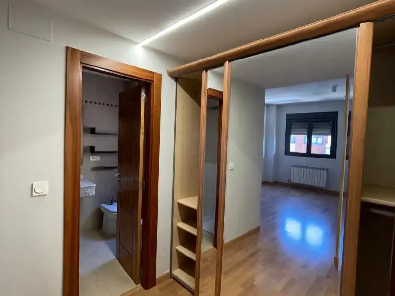 Piso de alquiler en Calle Emir, 1, Parque Lagos Habitación de Piso de alquiler en Granada con Aire acondicionado, Calefacción y Parquet