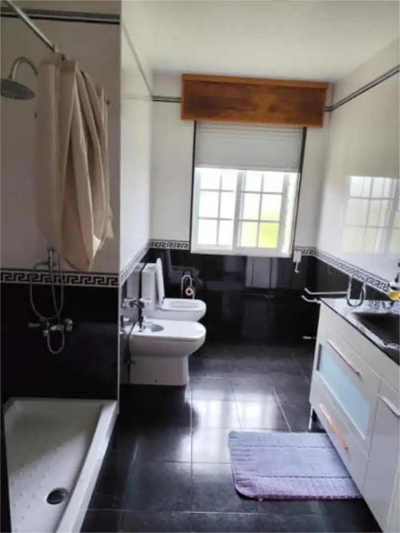 Flat for rent in Cerdido Bathroom of Flat for rent in Cerdido with Heating, Private garden and Furnished