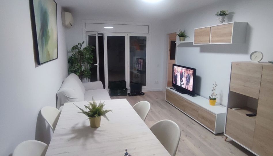 Flat for rent in Carrer Reina Elisenda, 9, Morera, Badalona - image 1 Photo 1 of Flat for rent in Carrer Reina Elisenda, 9, Morera, Badalona