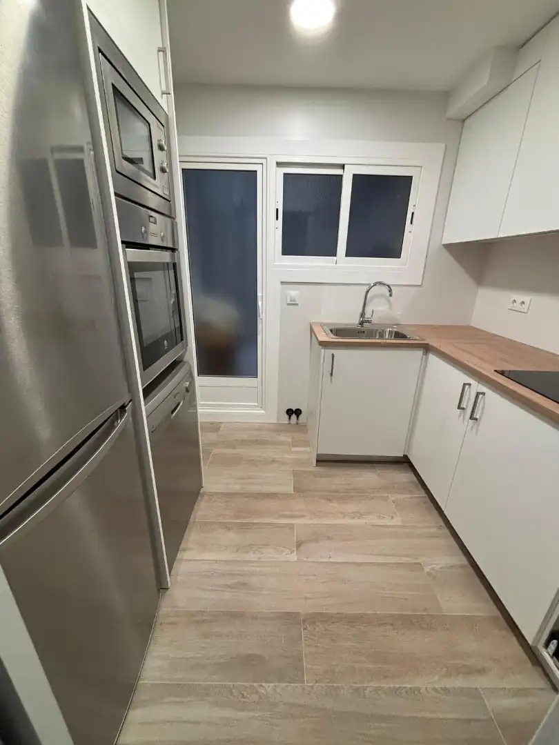 Flat for rent in Carrer Reina Elisenda, 9, Morera Kitchen of Flat for rent in Badalona with Air Conditioner, Heating and Parquet flooring